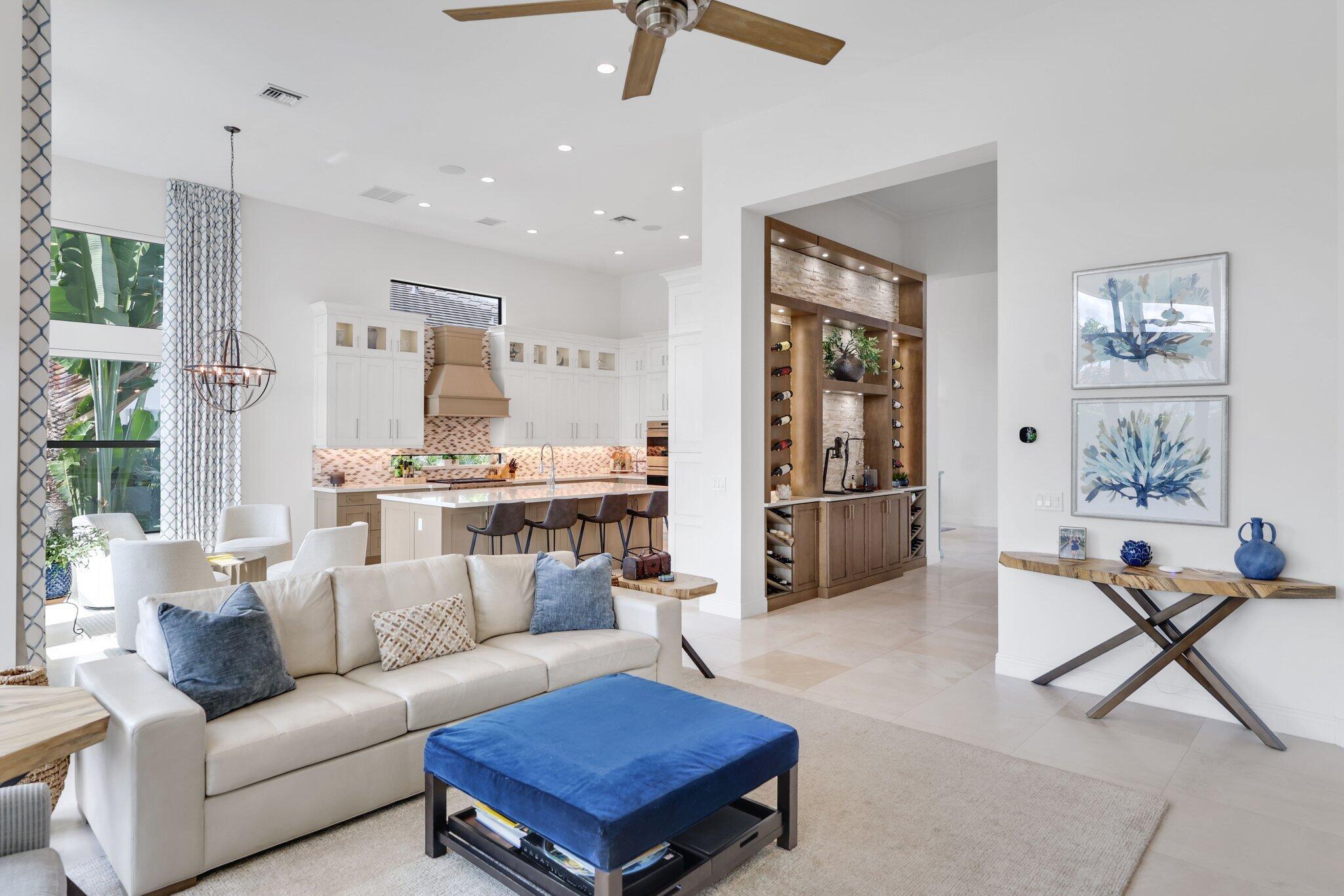 ROYAL PALM POLO - Residential
