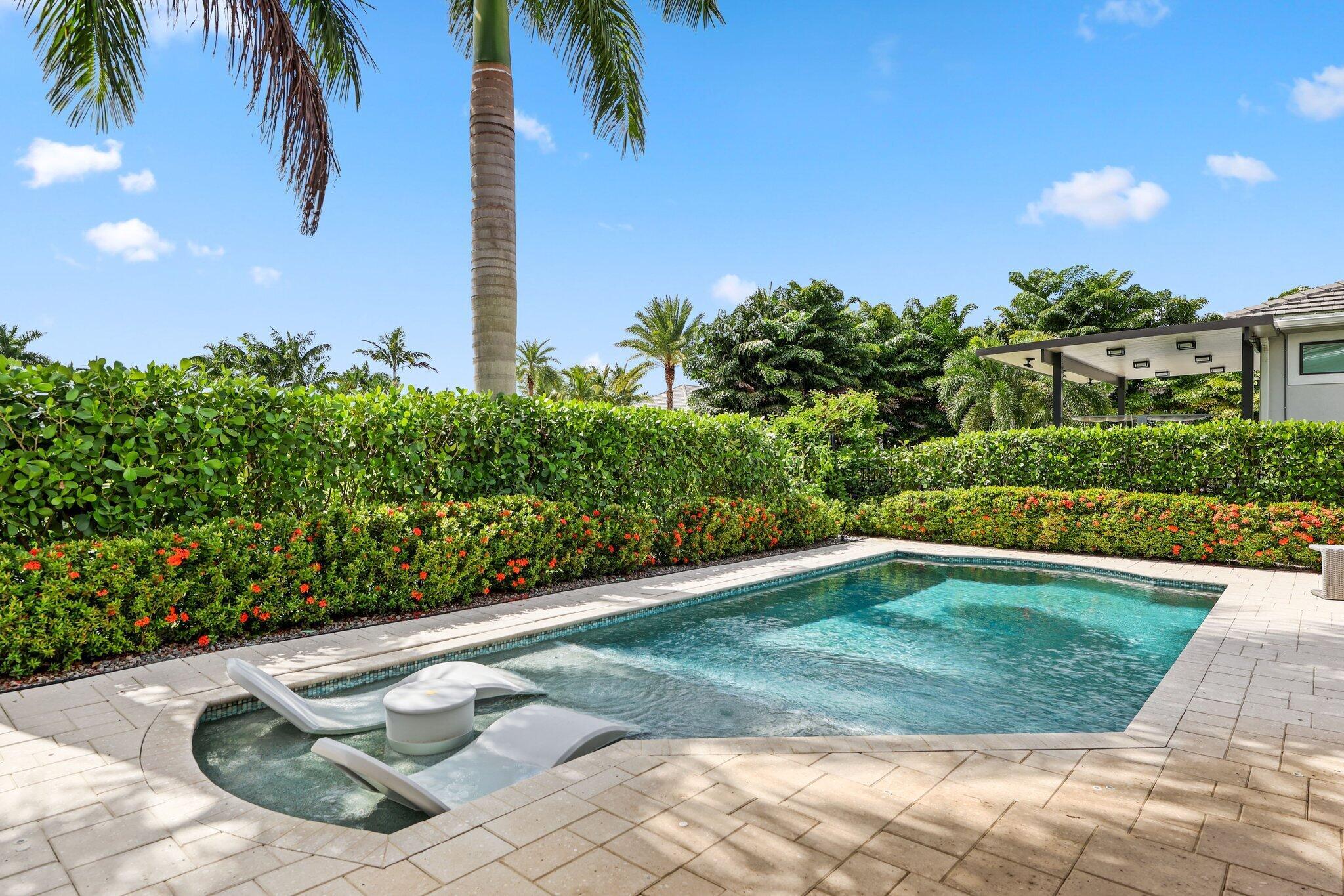 ROYAL PALM POLO - Residential