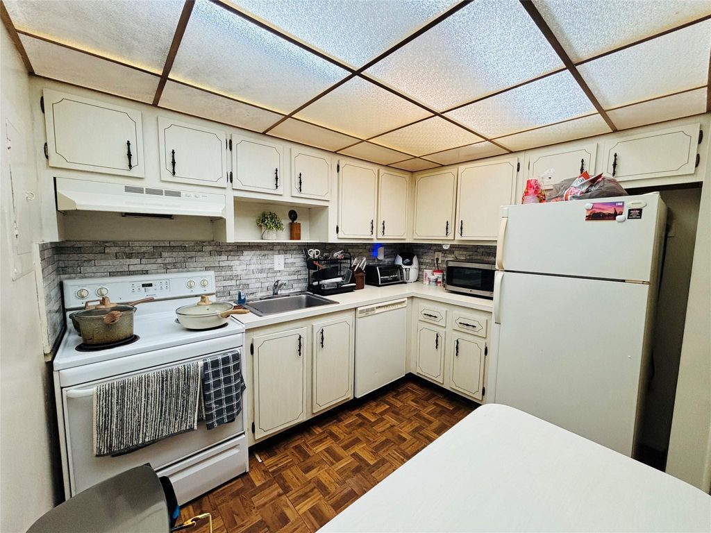 Photo of 7300 NW 17th Street #202, Plantation, FL 33313 (MLS # F10549488)