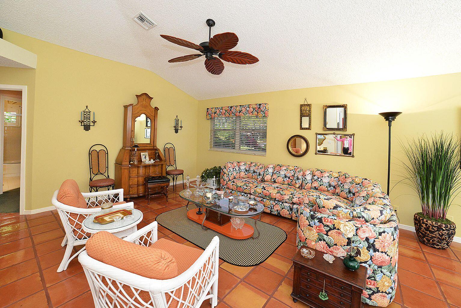 CEDAR CAY - Residential