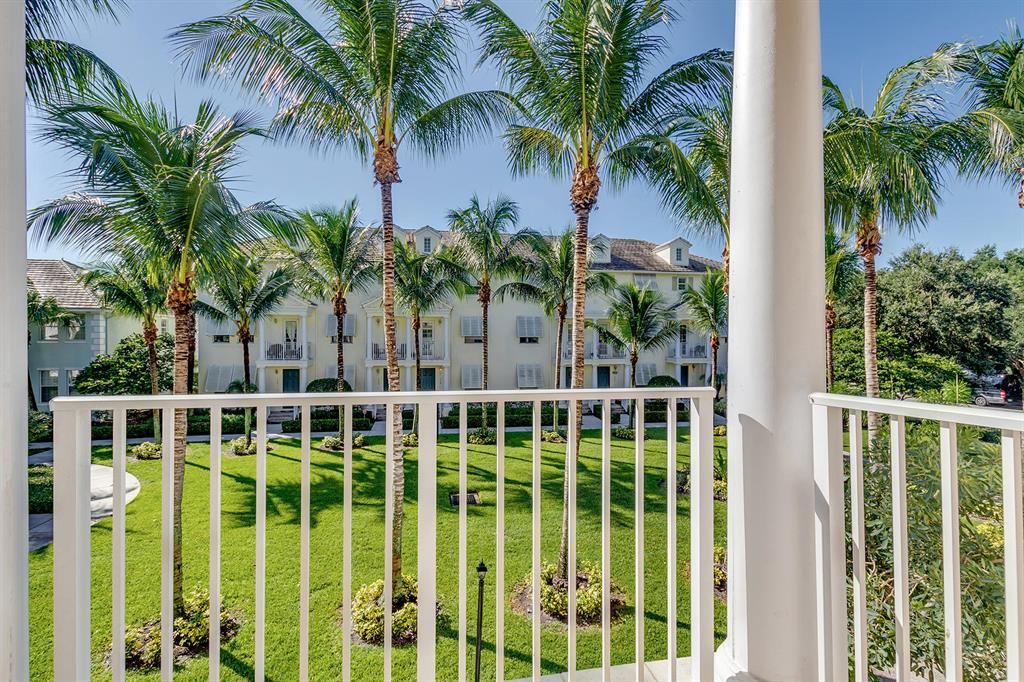 Photo of 1550 Limetree Bay Avenue, Jupiter, FL 33458 (MLS # R10702809)