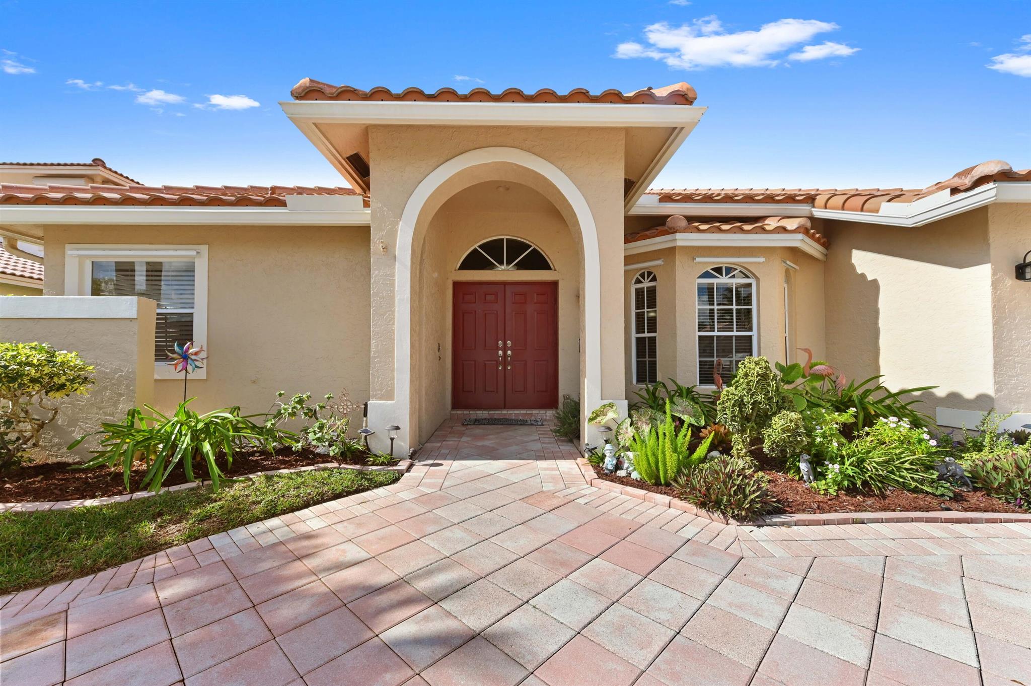 BOYNTON WATERS - Residential