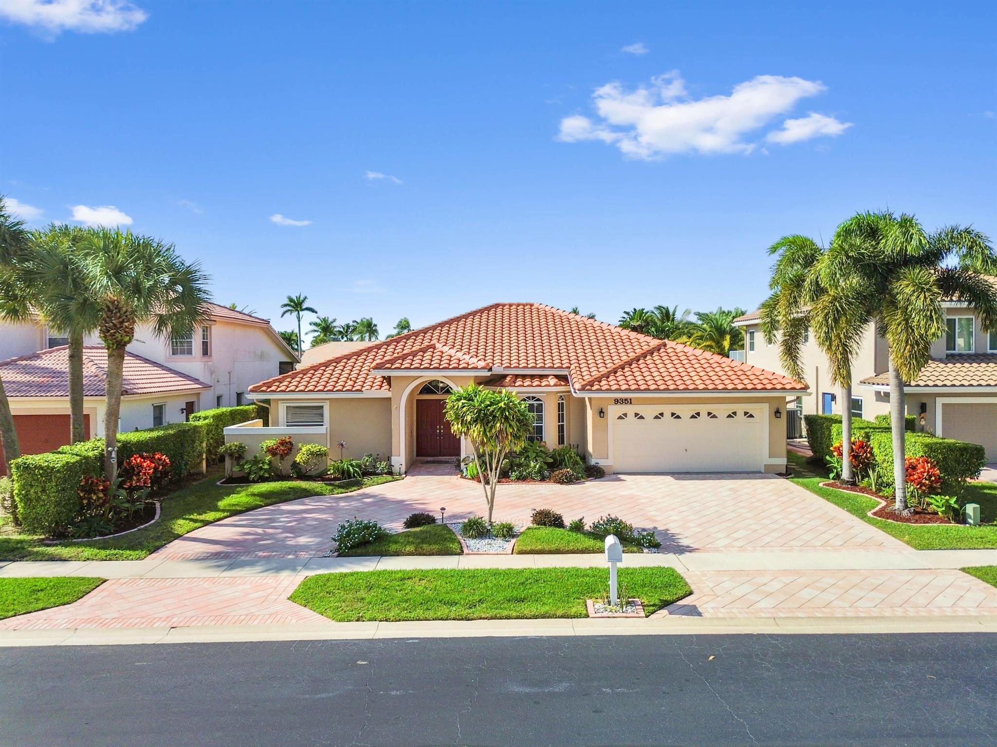 BOYNTON WATERS - Residential