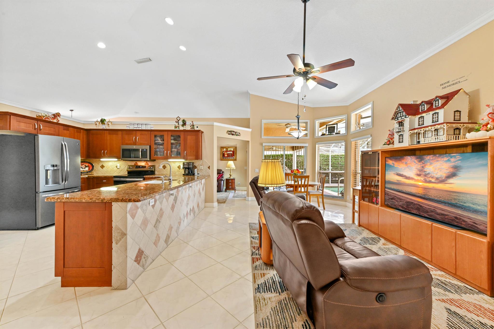 BOYNTON WATERS - Residential