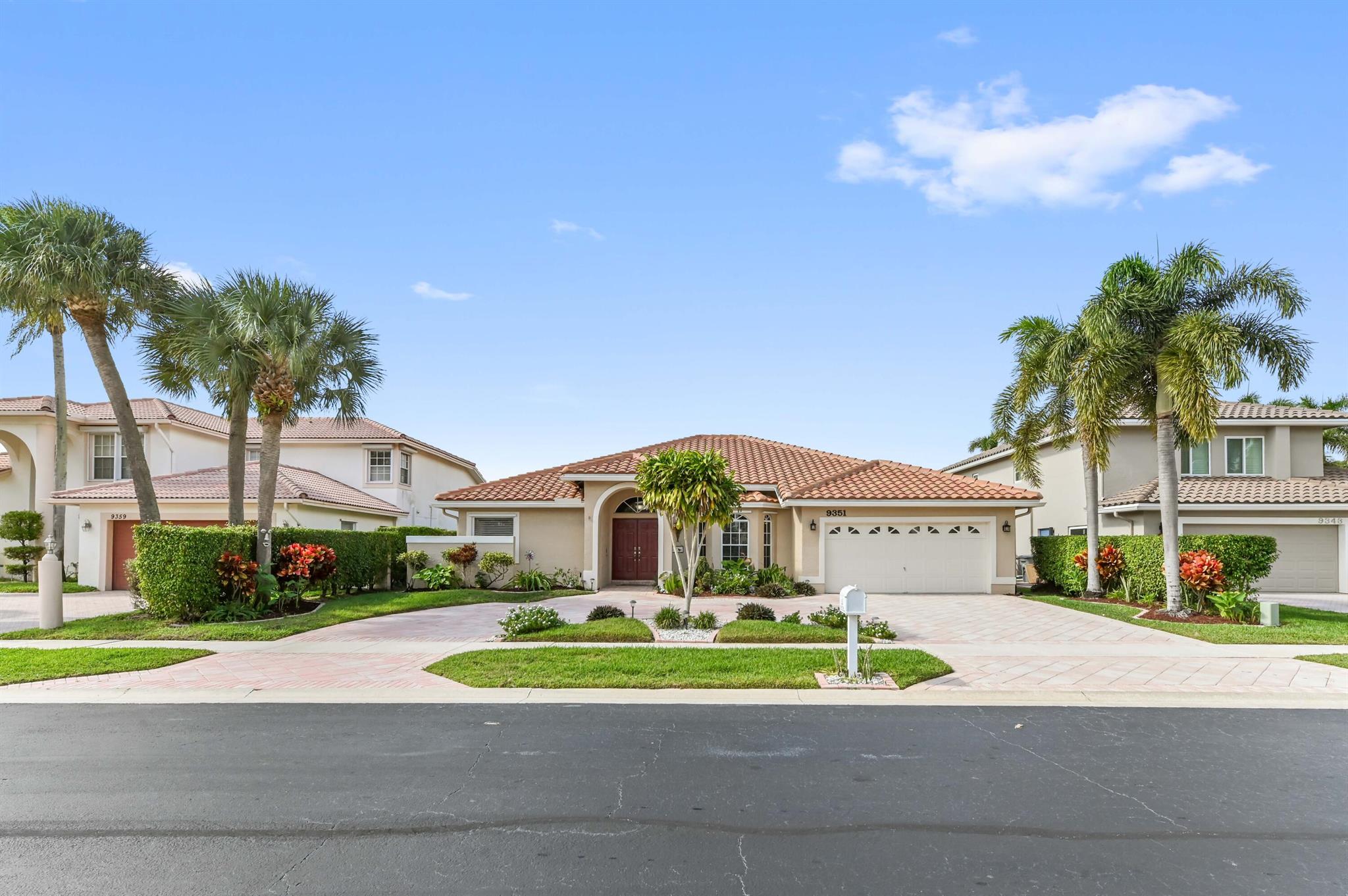 BOYNTON WATERS - Residential