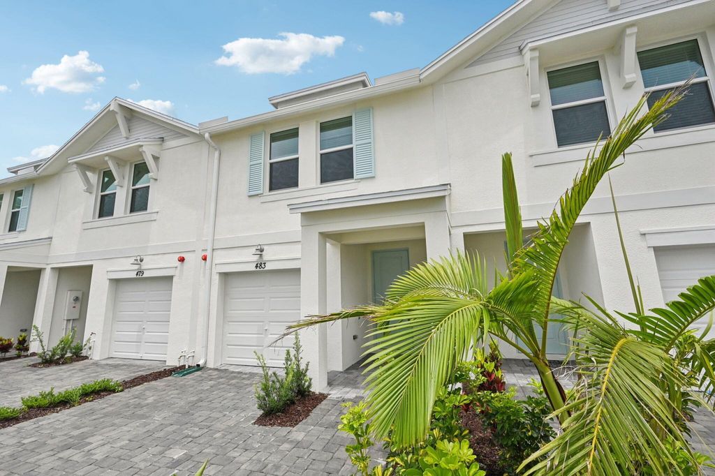 Photo of 483 Salisbury Circle, Fort Pierce, FL 34982 (MLS # R11102470)