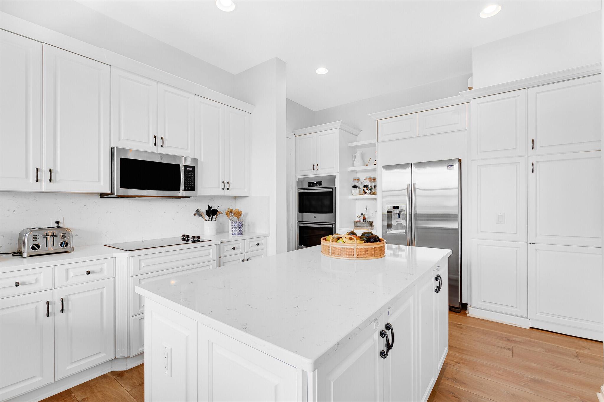 ISLES AT WELLINGTON 4 - Residential Lease