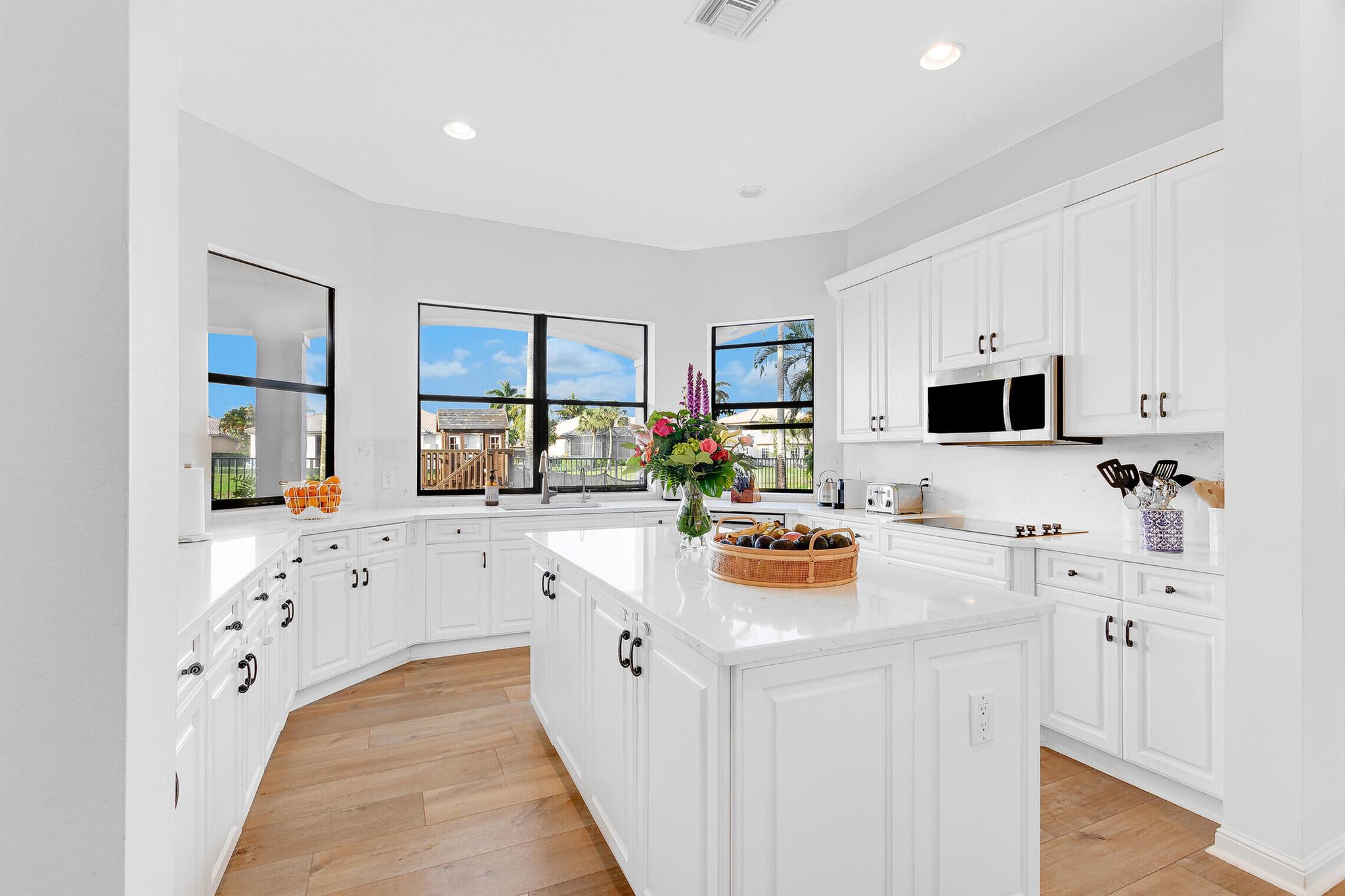 ISLES AT WELLINGTON 4 - Residential Lease