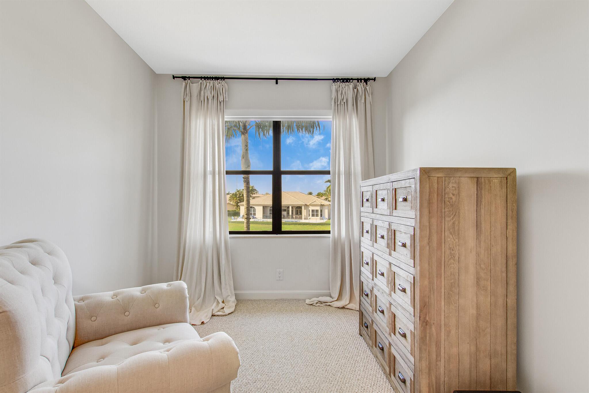 ISLES AT WELLINGTON 4 - Residential Lease