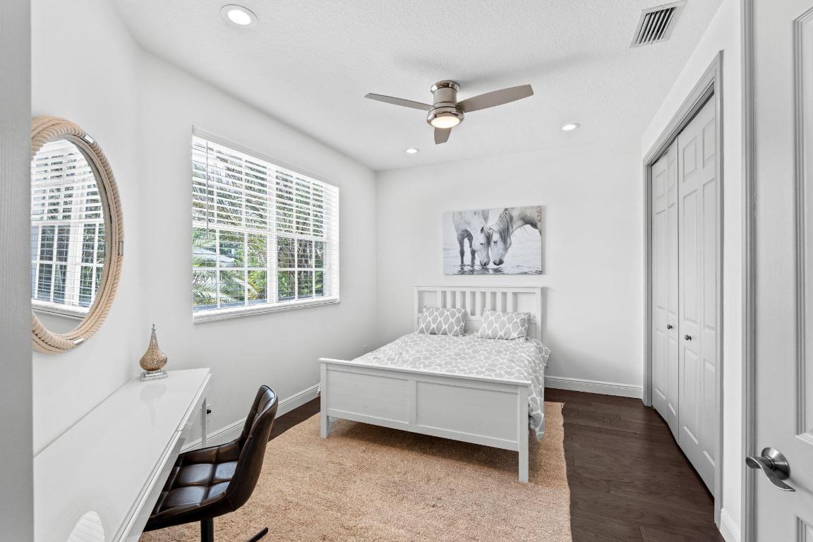 EQUESTRIAN CLUB - Residential Lease