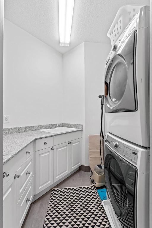 EQUESTRIAN CLUB - Residential Lease