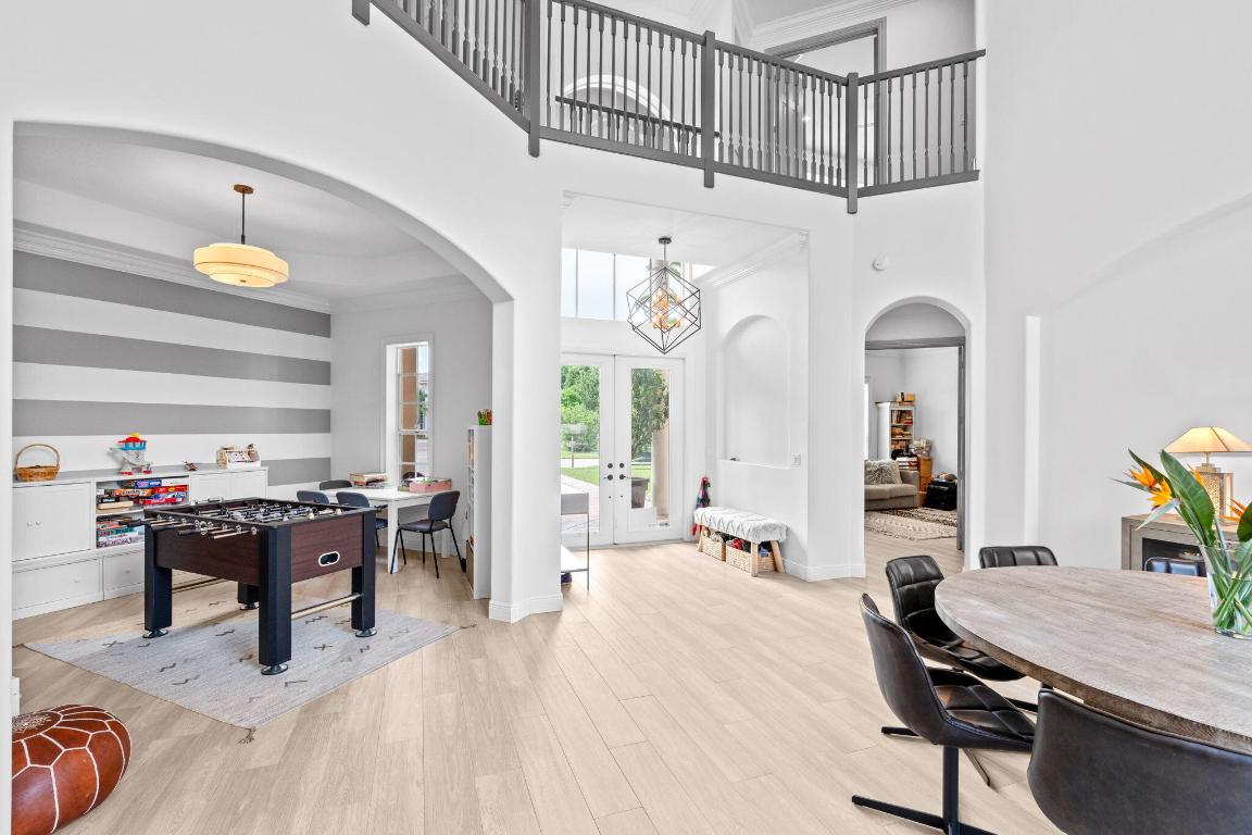 EQUESTRIAN CLUB - Residential Lease