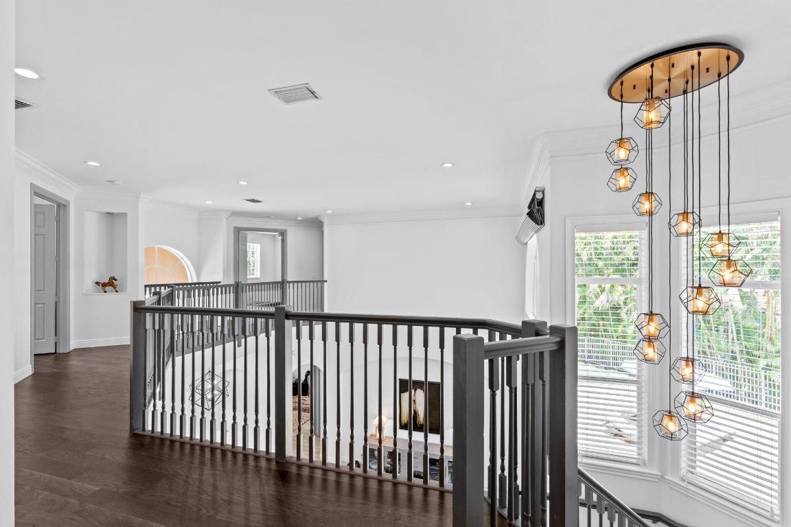 EQUESTRIAN CLUB - Residential Lease