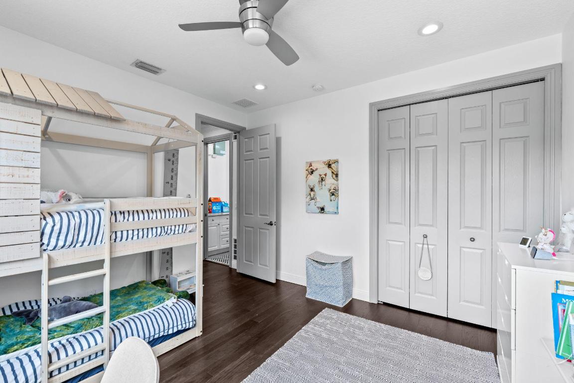 EQUESTRIAN CLUB - Residential Lease