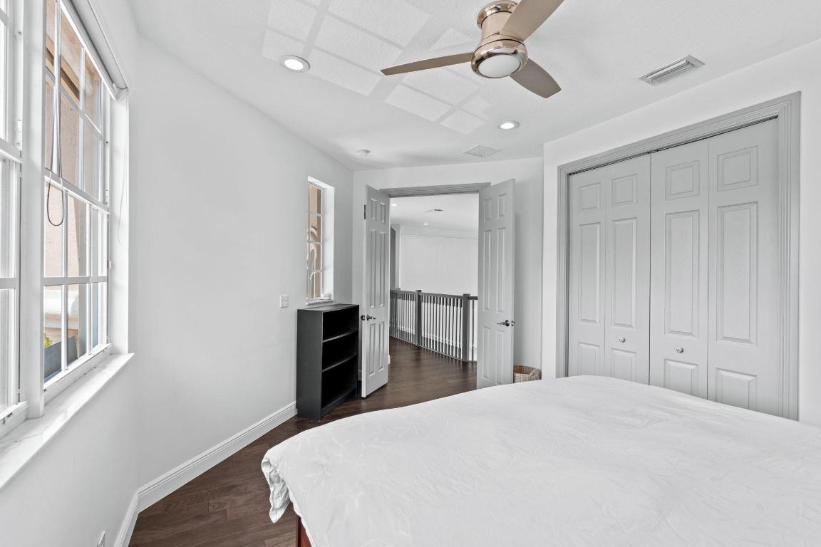 EQUESTRIAN CLUB - Residential Lease