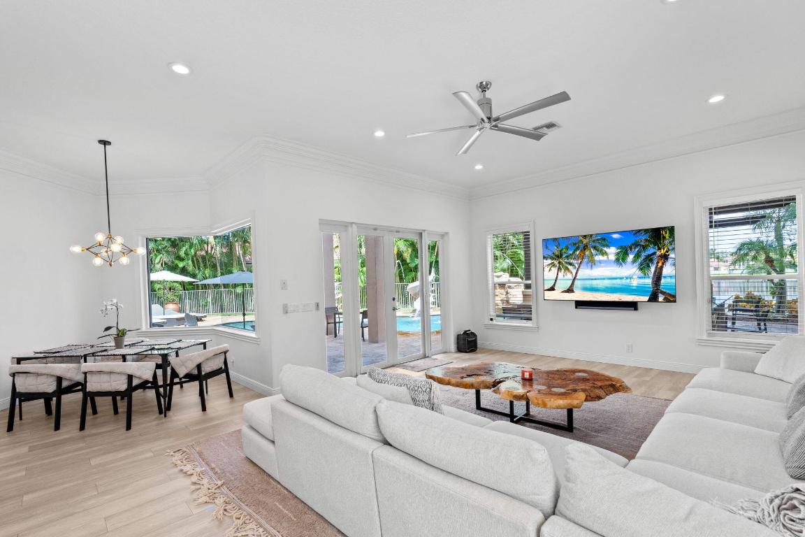 EQUESTRIAN CLUB - Residential Lease