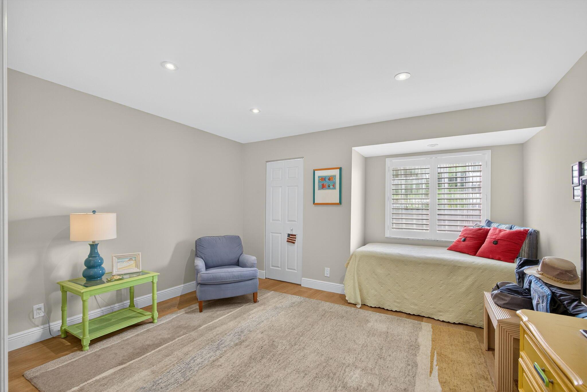 WINDWARD AT JONATHANS LAN - Residential