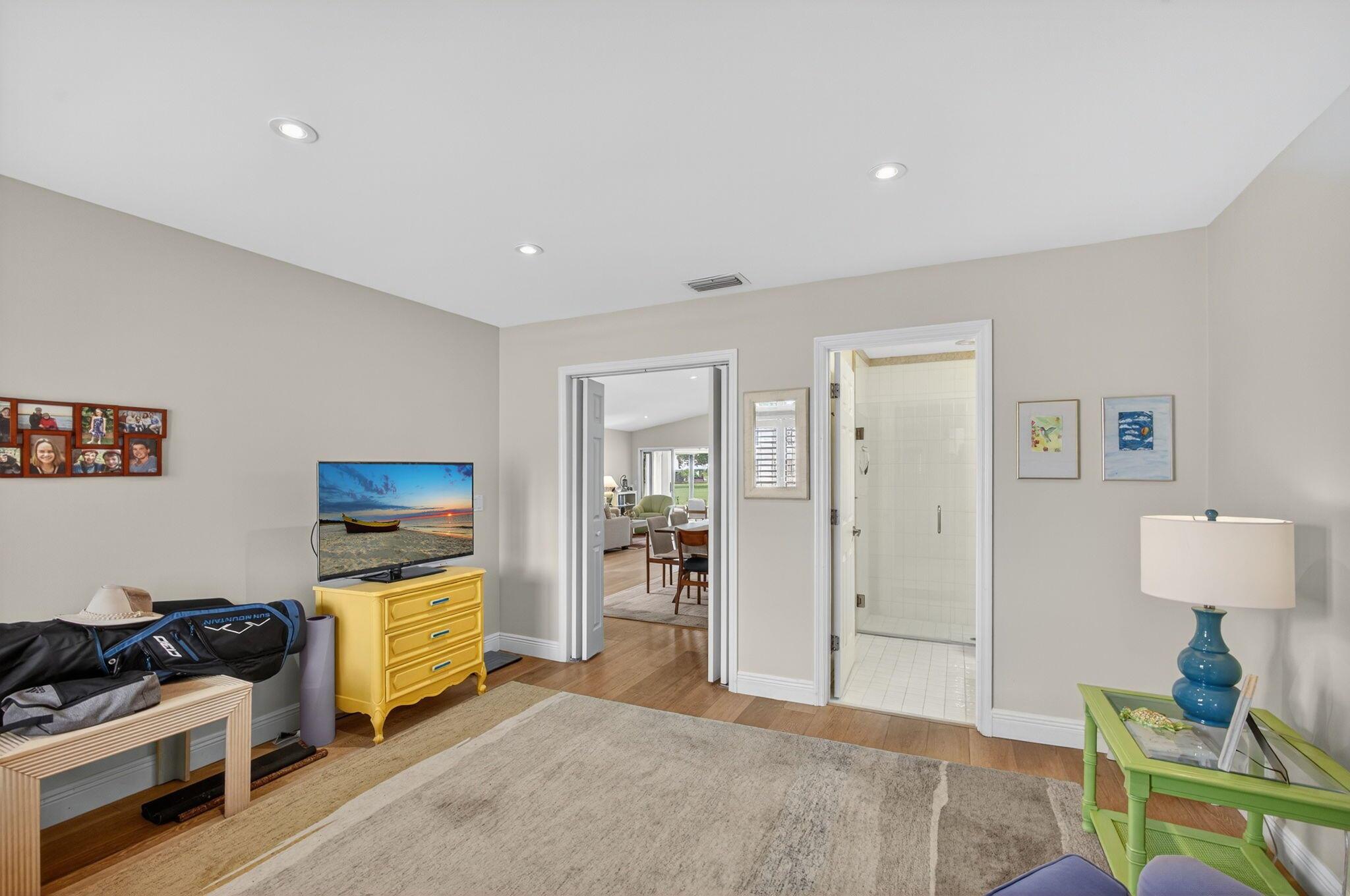 WINDWARD AT JONATHANS LAN - Residential