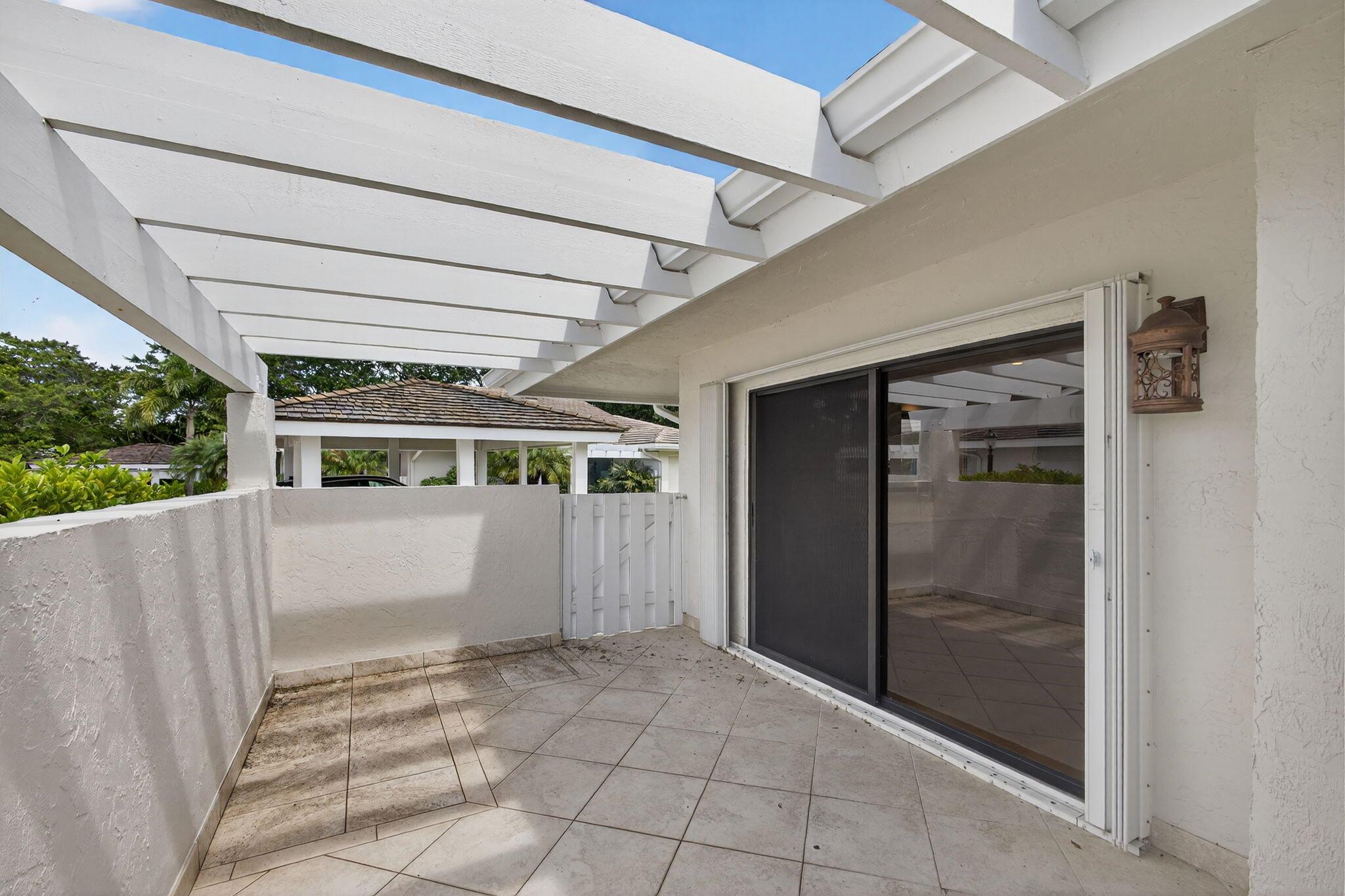 WINDWARD AT JONATHANS LAN - Residential