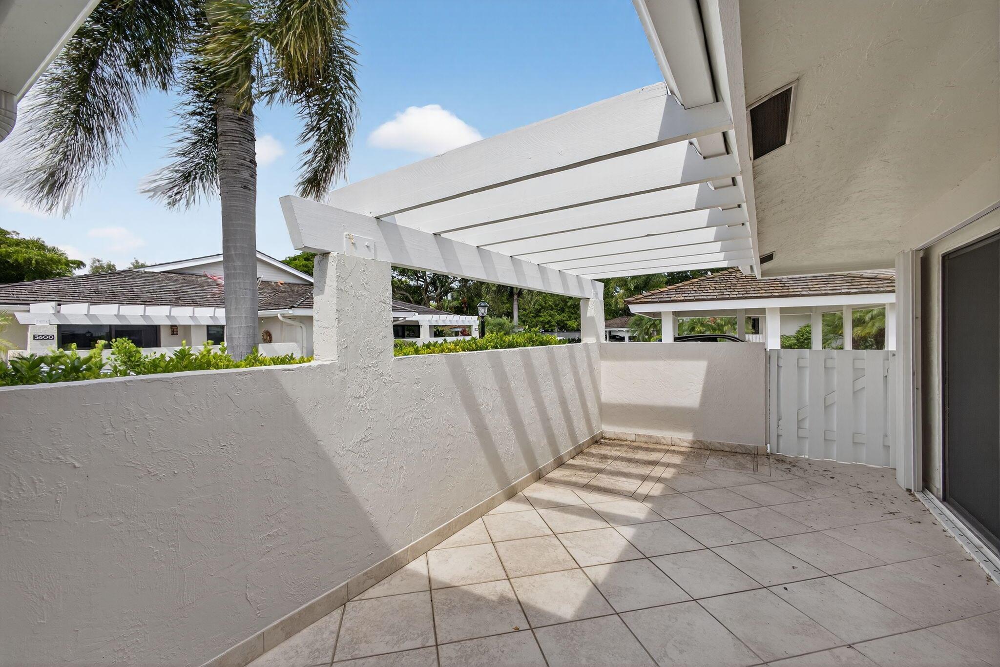 WINDWARD AT JONATHANS LAN - Residential