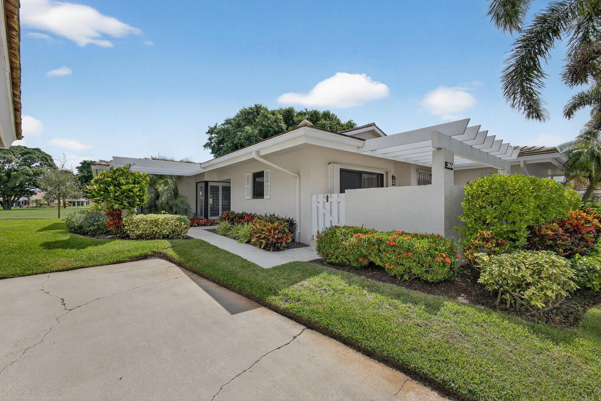 WINDWARD AT JONATHANS LAN - Residential