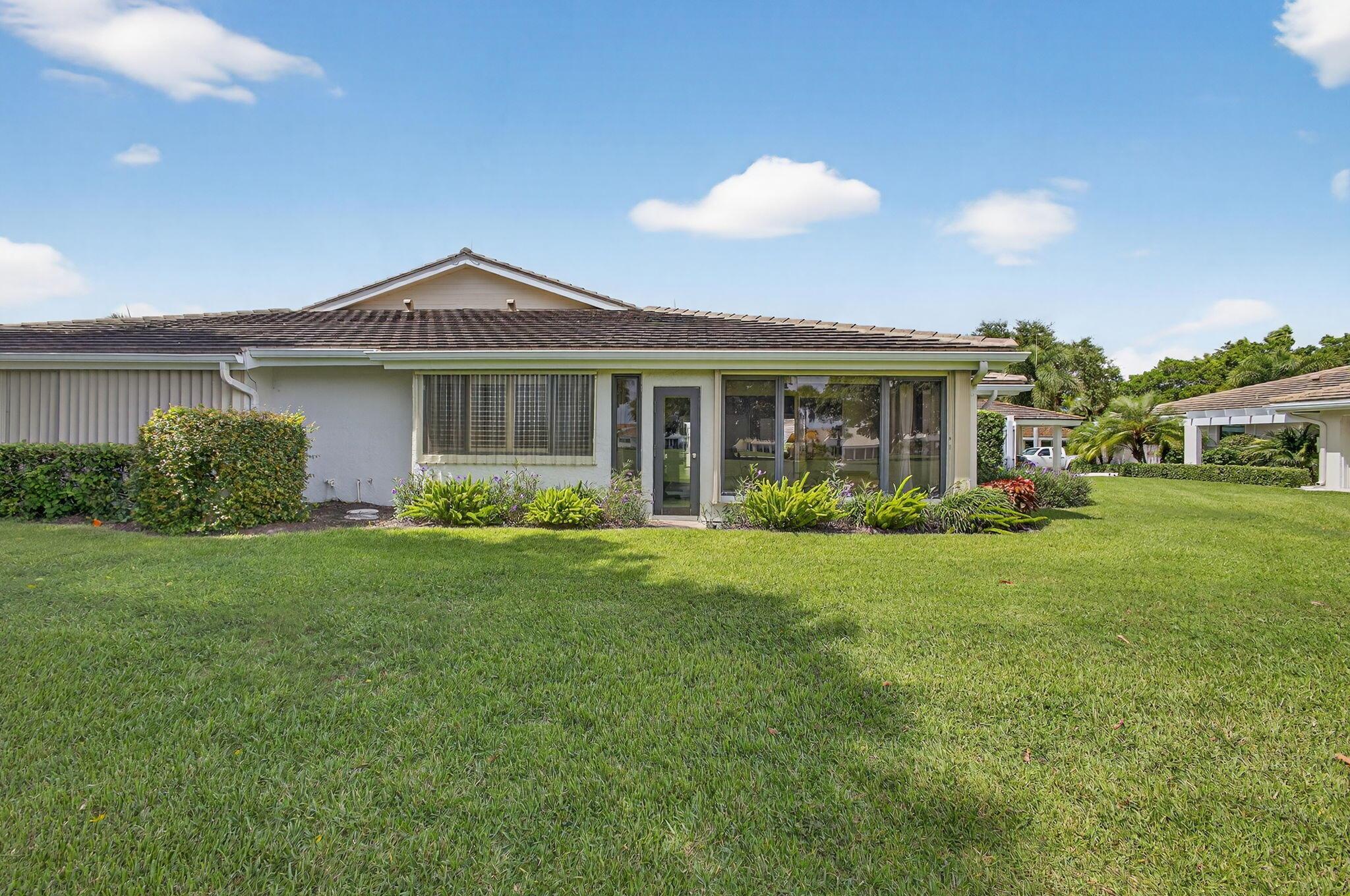 WINDWARD AT JONATHANS LAN - Residential