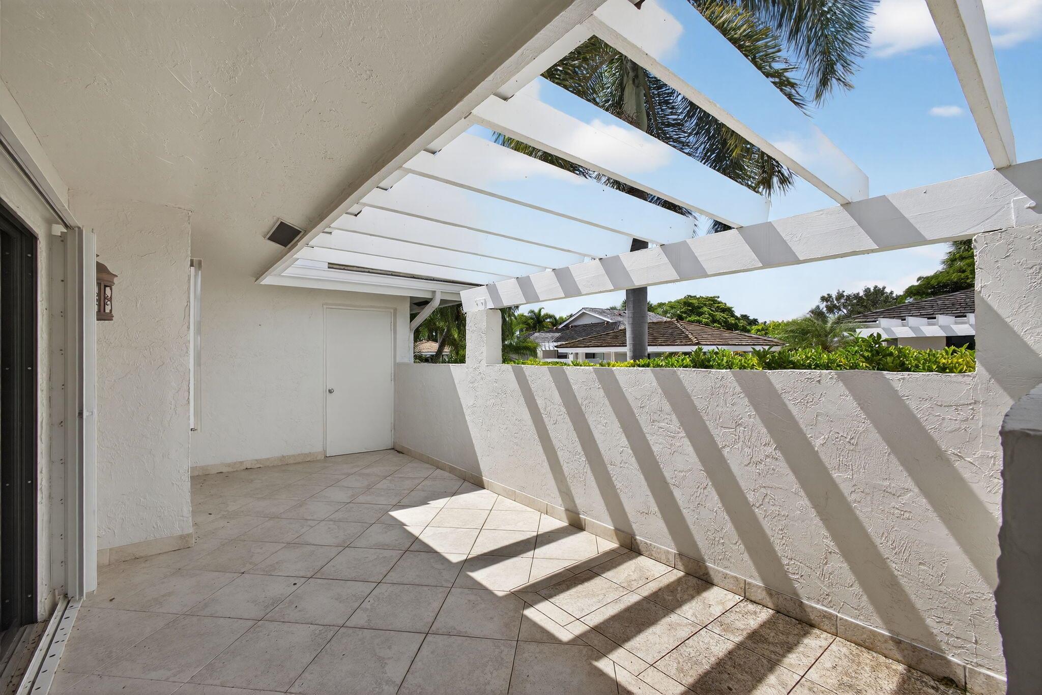 WINDWARD AT JONATHANS LAN - Residential