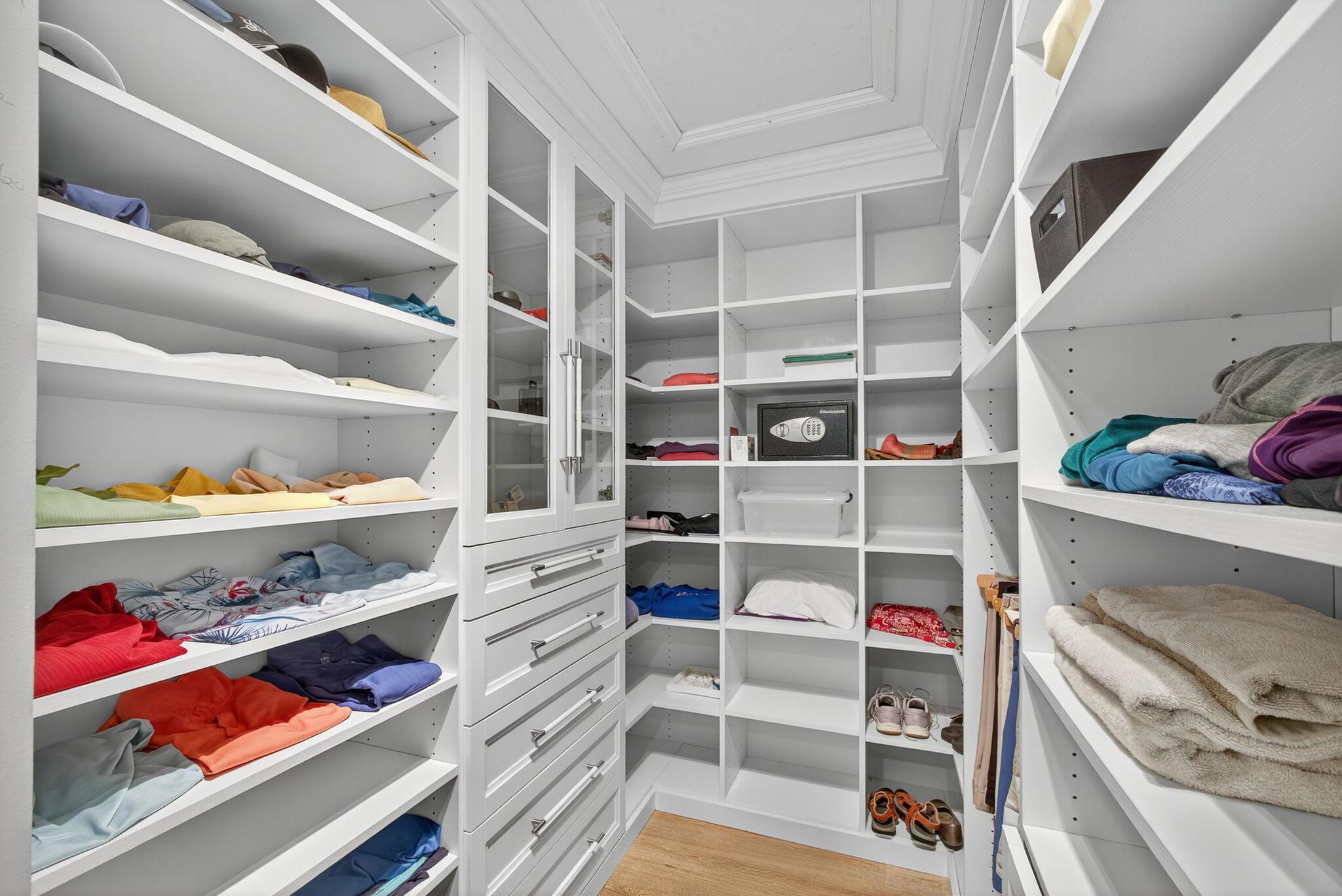 WINDWARD AT JONATHANS LAN - Residential