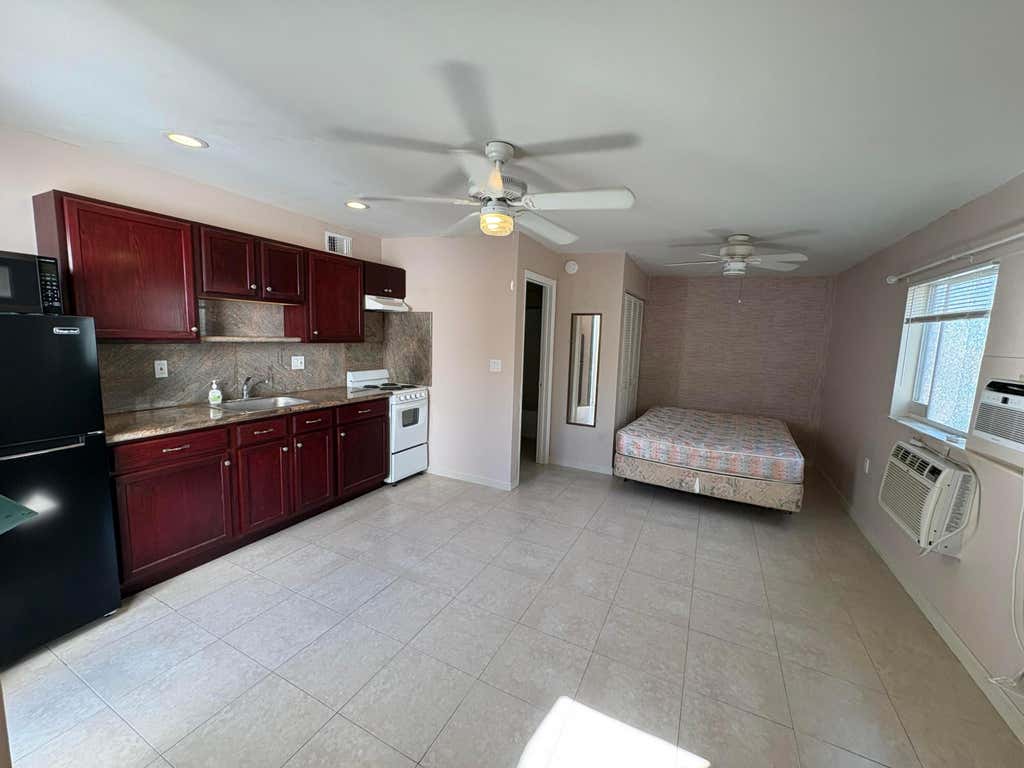 Photo of 141 Ipswich Street #3, Boca Raton, FL 33487 (MLS # B26063157)