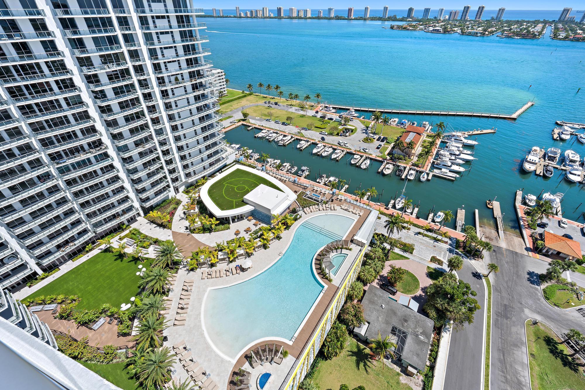 Nautilus 220 Condominium - Residential