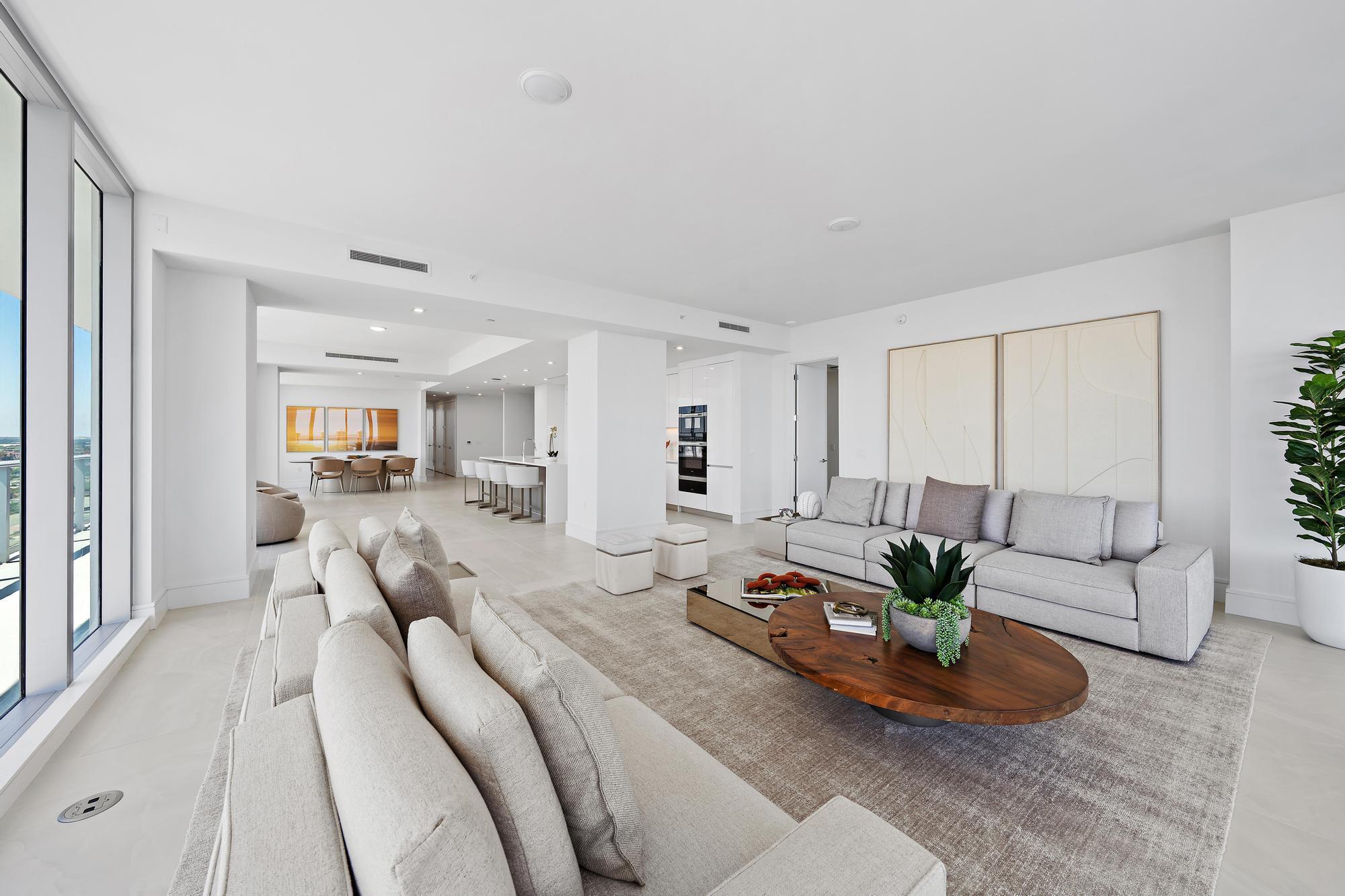 Nautilus 220 Condominium - Residential