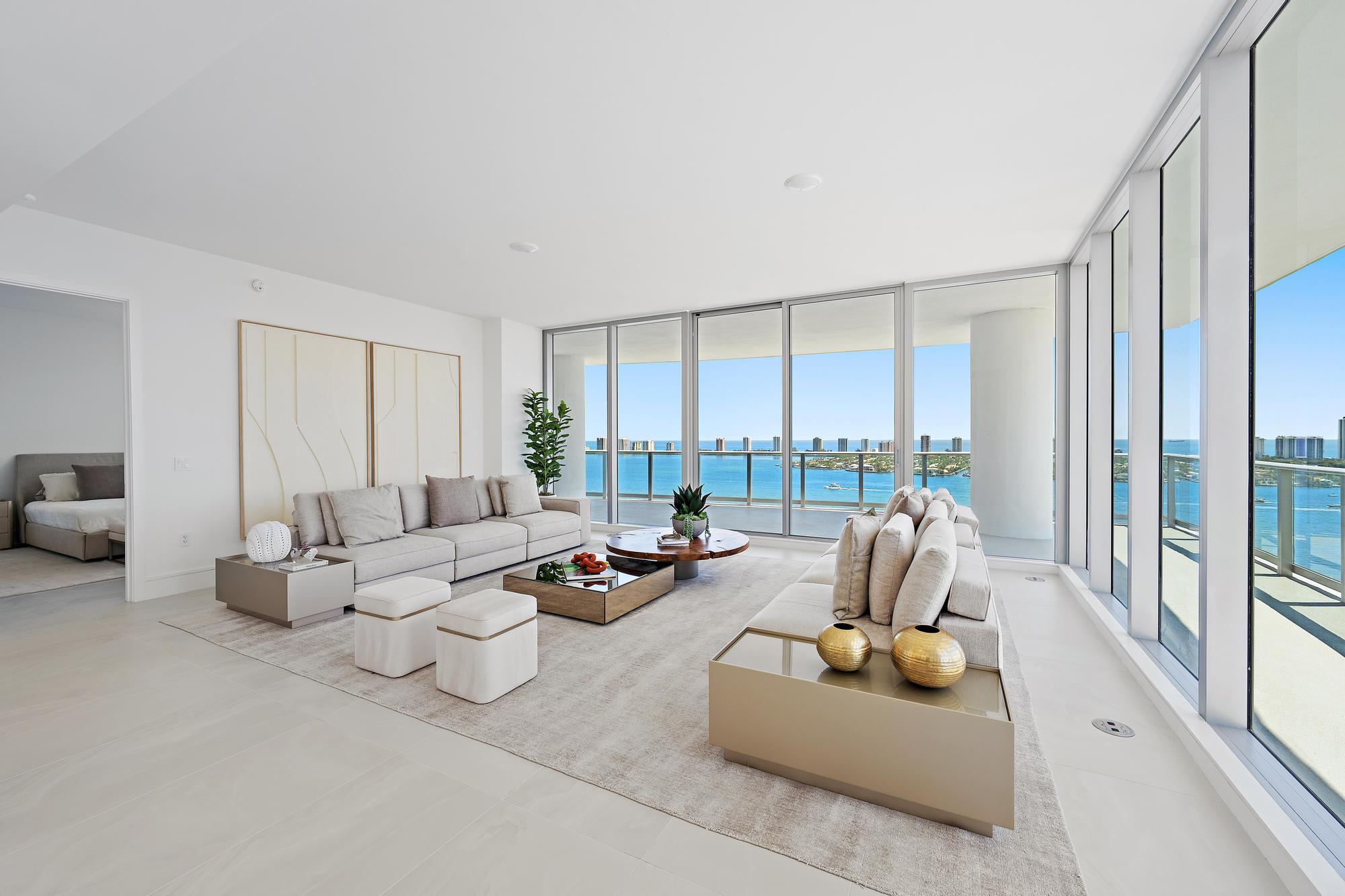 Nautilus 220 Condominium - Residential