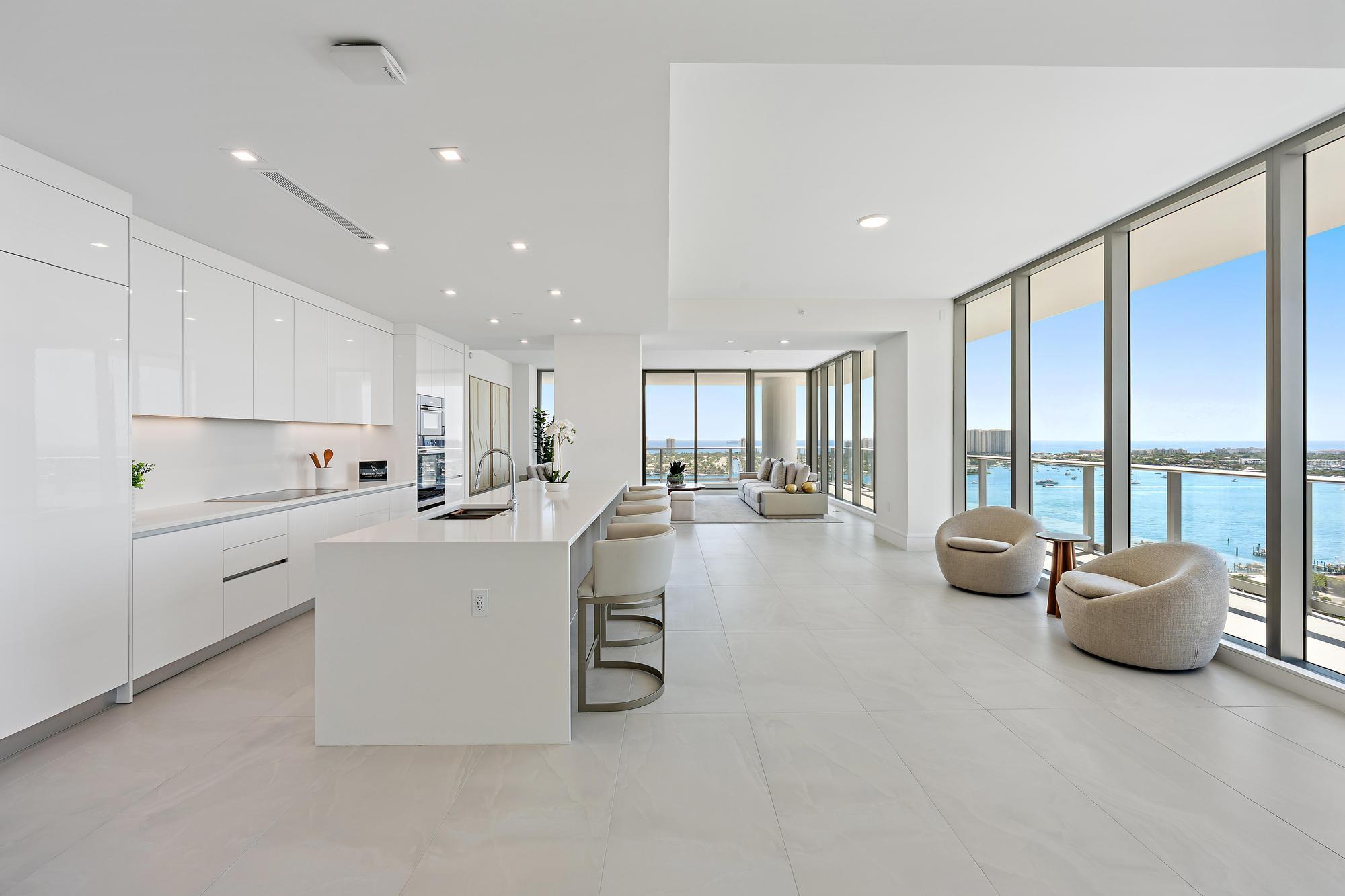 Nautilus 220 Condominium - Residential