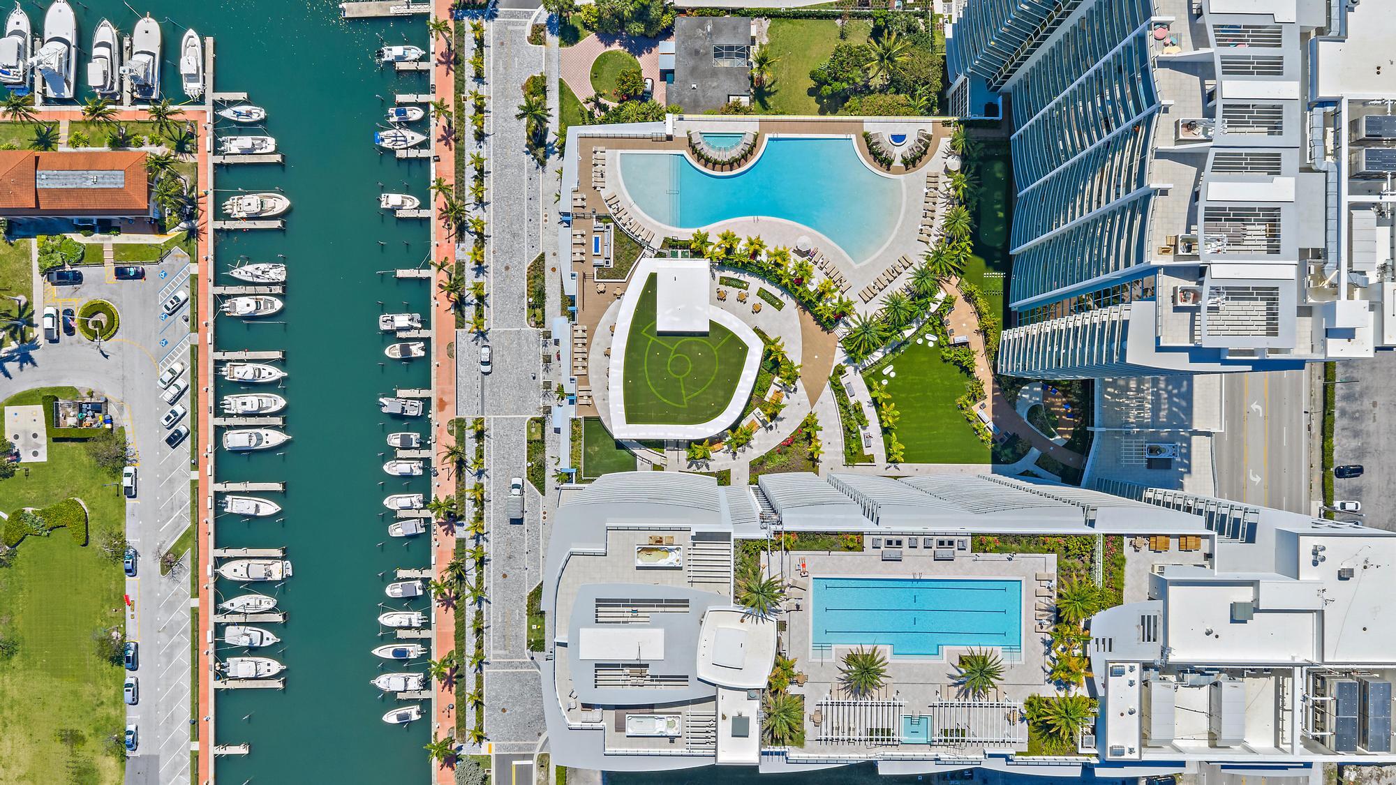 Nautilus 220 Condominium - Residential