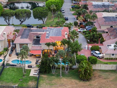 A home in Deerfield Beach