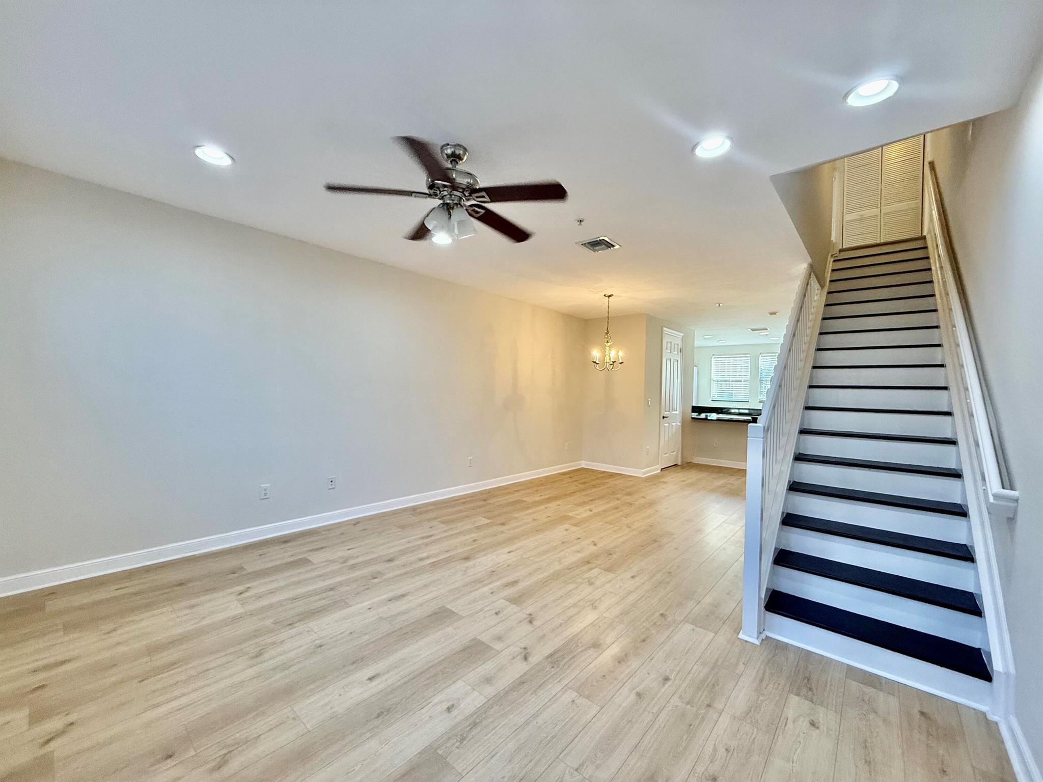 CITYSIDE CONDOMINIUM - Residential