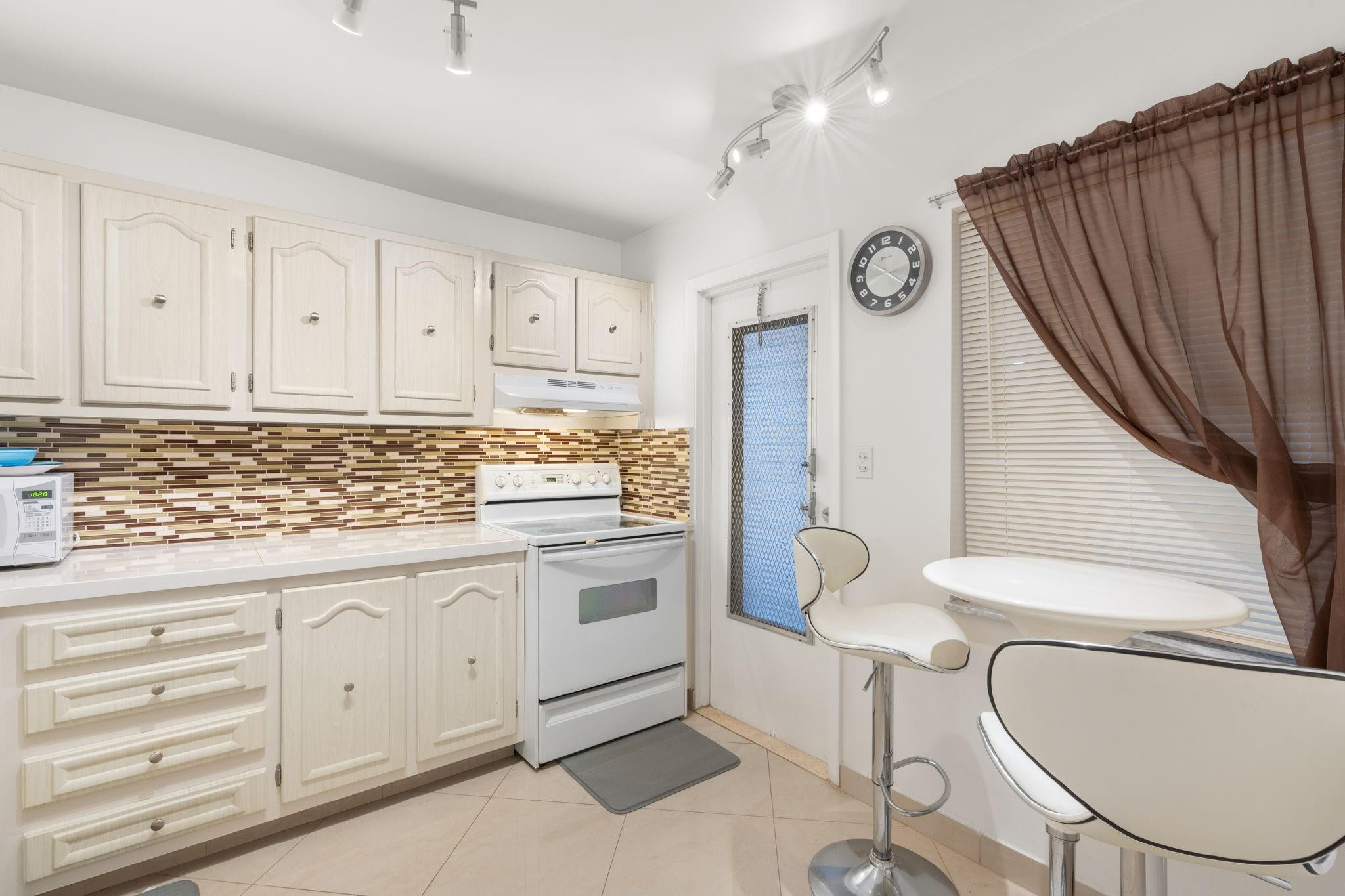 PEARL CONDOMINIUM - Residential