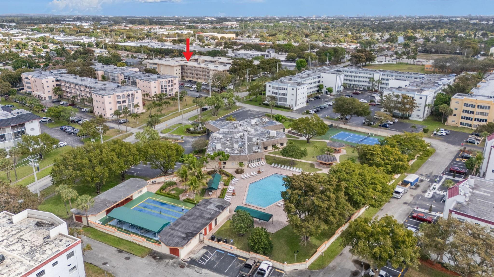 PEARL CONDOMINIUM - Residential