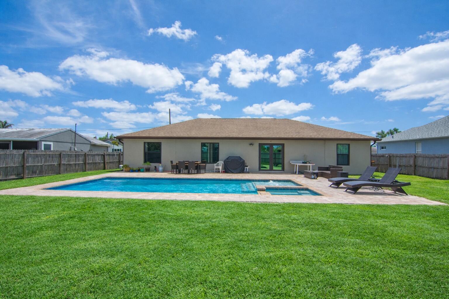 PORT ST LUCIE SECTION 21 - Residential