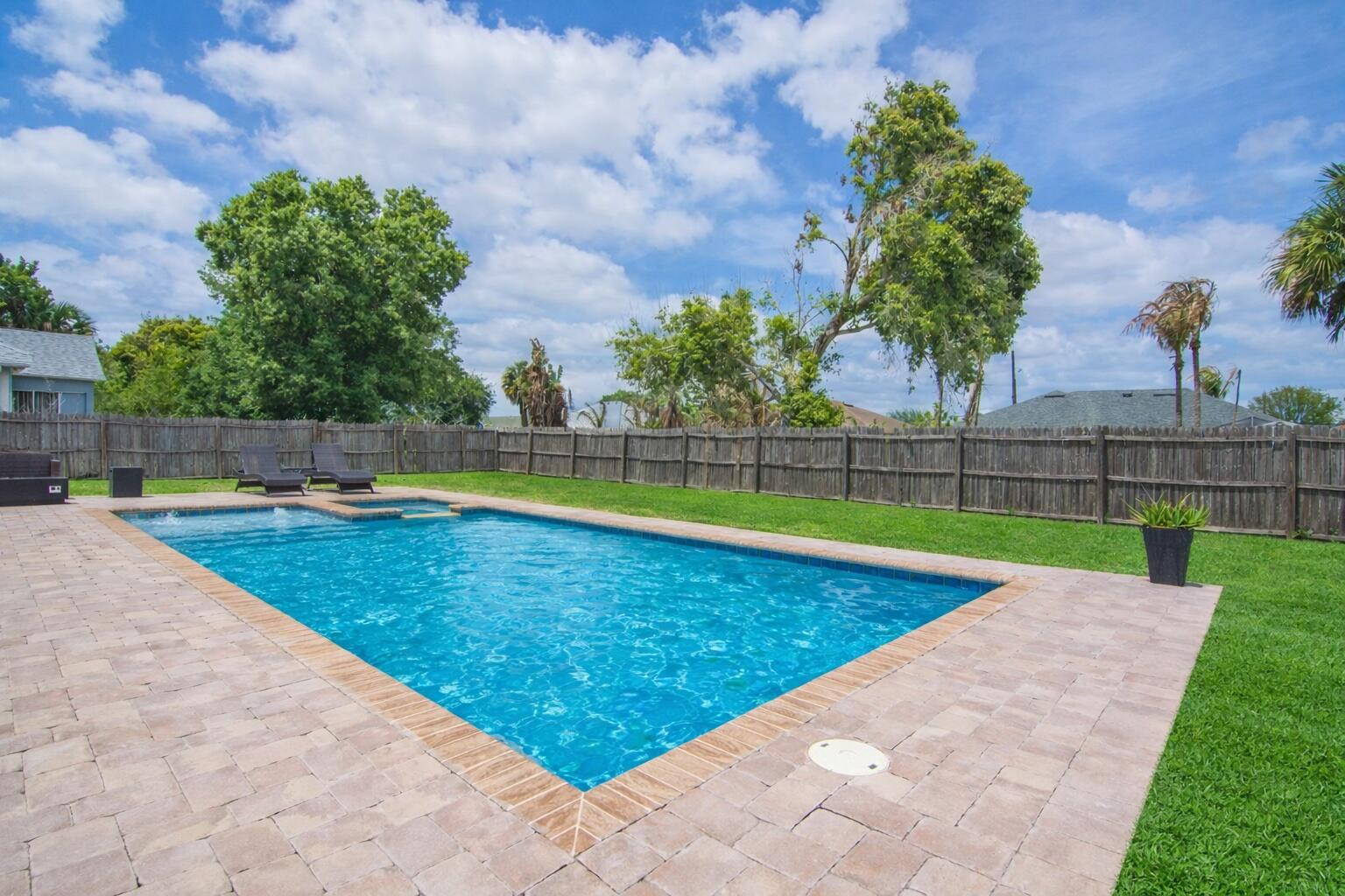 PORT ST LUCIE SECTION 21 - Residential