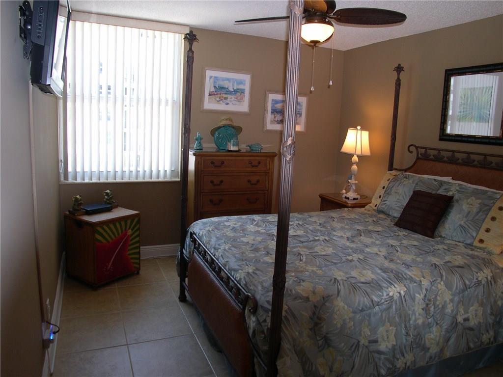 POMPANO BEACH CLUB - Residential