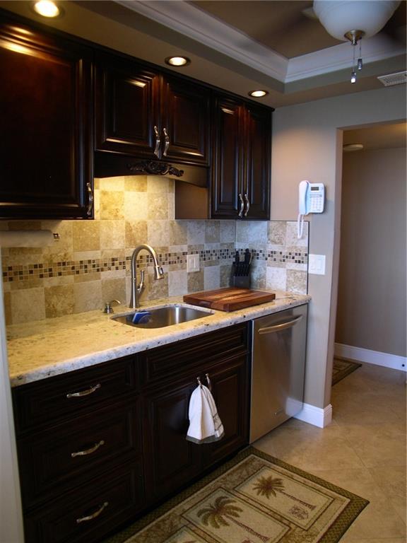 POMPANO BEACH CLUB - Residential