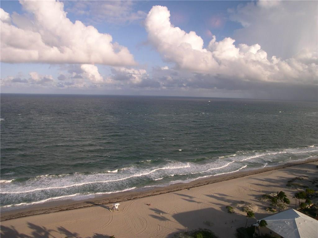 POMPANO BEACH CLUB - Residential