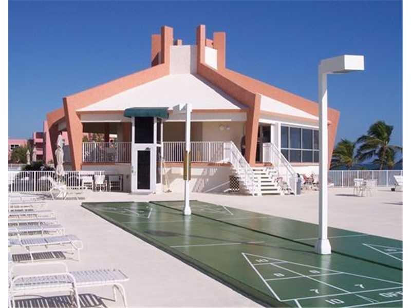 POMPANO BEACH CLUB - Residential