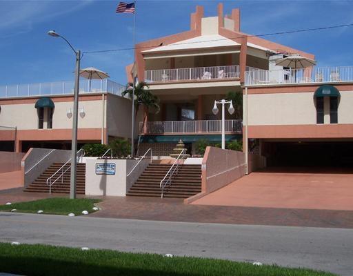 POMPANO BEACH CLUB - Residential