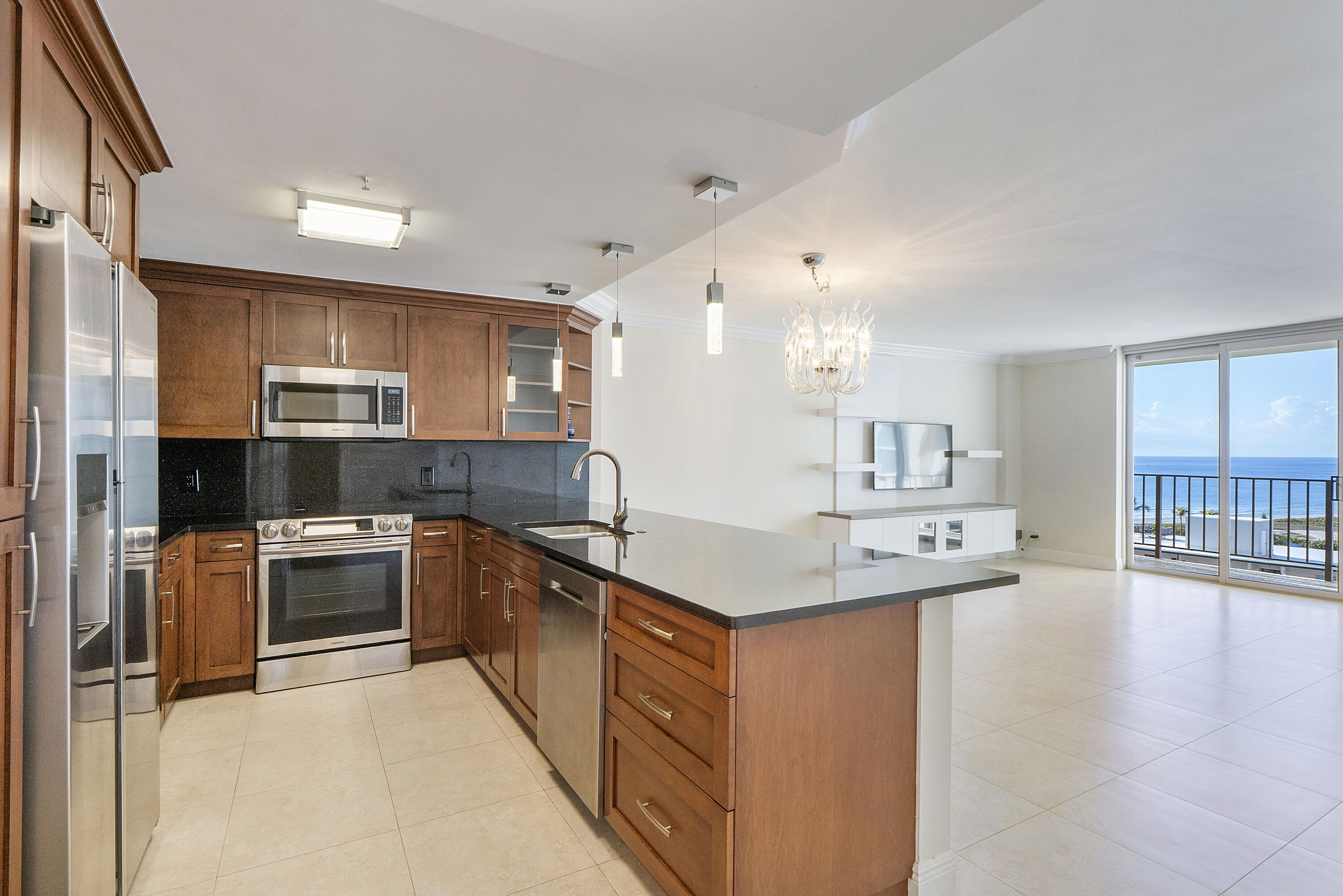 1900 S Ocean Boulevard 7a