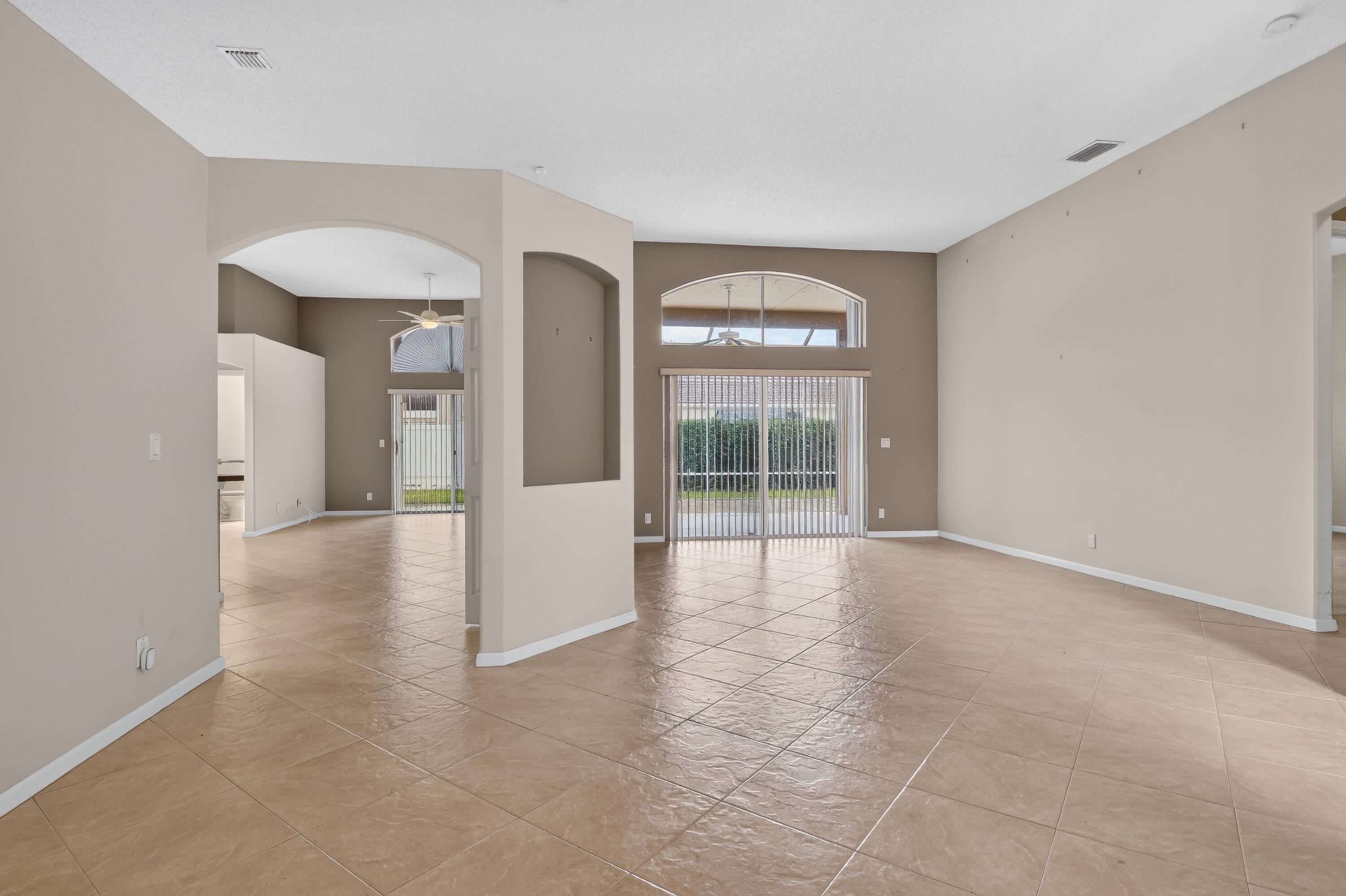 6783 Las Colinas Court