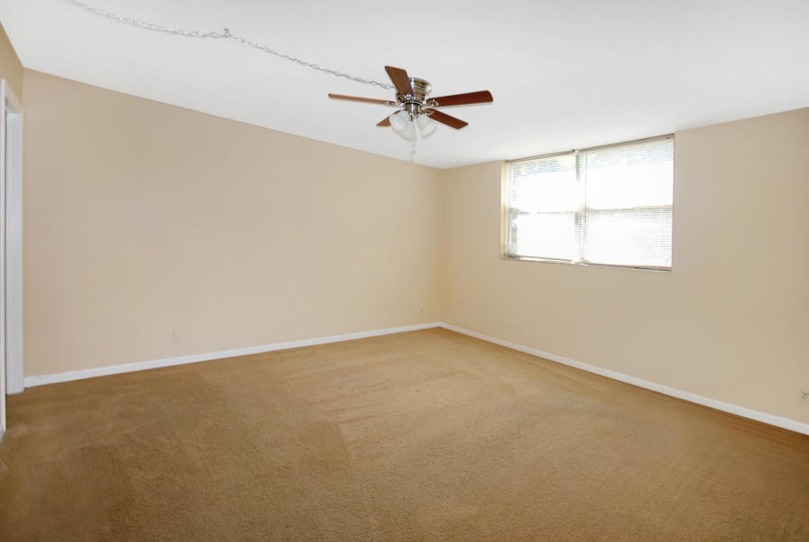 BREAKWATERS OF THE PALM BEACHES CONDO - Residential