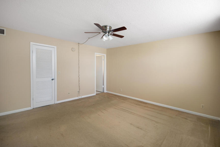 BREAKWATERS OF THE PALM BEACHES CONDO - Residential