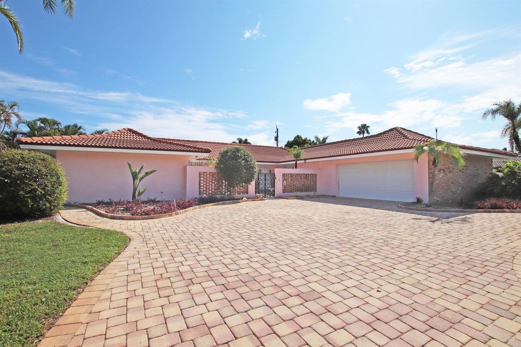 Photo of 72 River Drive, Tequesta, FL 33469 (MLS # R10917778)